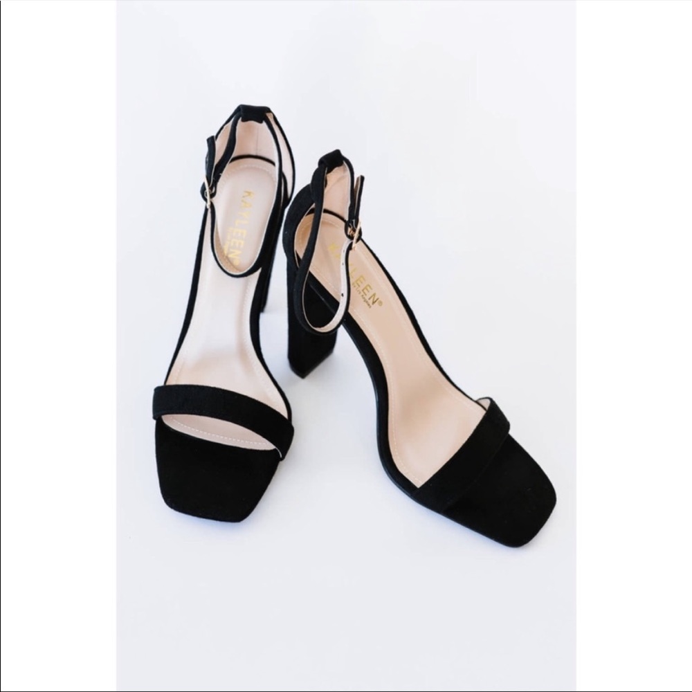 NWT KAYLEEN Standing Tall Square Toe Block Heel Sandals